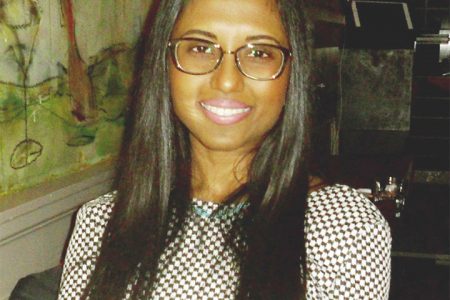 Savitri Persaud