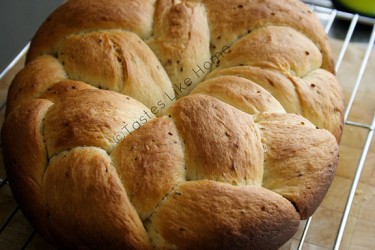 Anise-seed Bread (Photo by Cynthia Nelson)