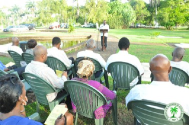 Robert Corbin addressing the gathering yesterday (PNCR photo) 