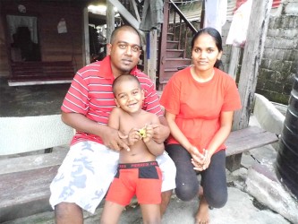  Mahendra Bhagwandin and his family  