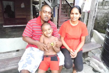  Mahendra Bhagwandin and his family
