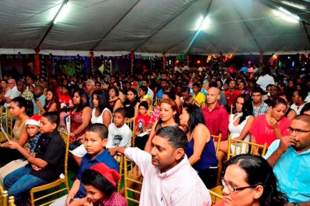 Guyanese turned out in their numbers yesterday to the now traditional “Evening of Carols” at State House, hosted by President Donald Ramotar and First Lady Deolatchmee Ramotar. (GINA photo)