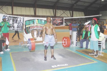 Randolph ‘The Accomplisher’ Morgan dead lifting 701 pounds (raw) on Sunday at the National Gymnasium. (Orlando Charles photo) 