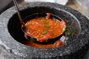 Fresh Tomato-Basil Sauce (Photo by Cynthia Nelson)