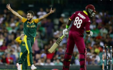 South Africa’s leg spinner Imran Tahir dismissed Darren Sammy to a brilliant bit of stumping by wicketkeeper Quinton De Kock. 