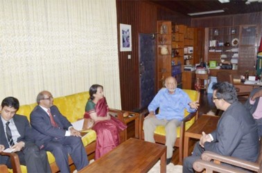 Indian High Commissioner to Guyana, Venkatachalam Mahalingam, Joint Secretary,(2nd from left)  Ministry of External Affairs of India,  Riva Ganguly (third from left) and Under Secretary Animes Choudhury, (left) in the meeting with President Donald Ramotar (second from right). Legal Affairs Minister Anil Nandlall is also in this GINA photo.