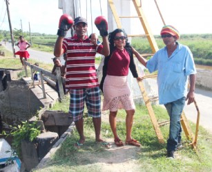 Jerry and other villagers enjoying the breeze at the koker 