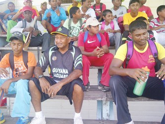 Alvin Kallicharran bonds with the young PMCC players