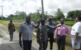 Minister Keith Scott (second from left) touring the Shelter-Belt Water Treatment Plant (GINA photo)