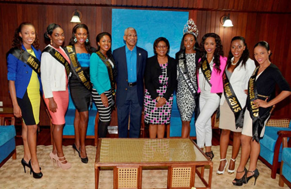 This GINA photo    shows President David Granger and Minister of Tourism, Cathy Hughes (centre), flanked by this year’s delegates, (from left) Miss USA, Jaleesa Peterkin, Miss Barba-dos,  Tanika Walton, Miss, Trinidad and Tobago, Afeya Jeffrey, Miss Suriname, Pricilla Sordam,  (at right), Miss Jamaica, Soyini Phillips, Miss Saint Lucia, Niecer Sussren, Miss Guyana, Cardella Hamilton and reigning Miss Jamzone 2014, Soyini Fraser. The delegates will be participating in the Miss Jamzone 2015 Inter-national Pageant which is slated for Saturday August 15, at the Hits and Jams Water Park, Providence.  