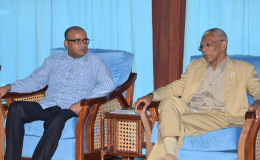 President David Granger (right) yesterday met with Opposition Leader Bharrat Jagdeo at the Ministry of the Presidency. (Ministry of the Presidency photo)
