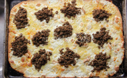 Flat Bread with Cheese & Curried Minced Beef
Photo by Cynthia Nelson
