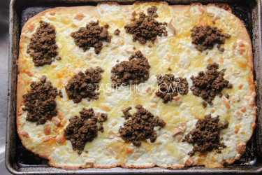 Flat Bread with Cheese & Curried Minced Beef Photo by Cynthia Nelson 