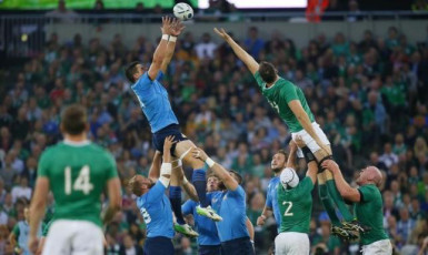 Action in the IRB Rugby World Cup 2015 Pool D match at  Olympic Stadium, London, England between Ireland and Italy. (Reuters photo) 