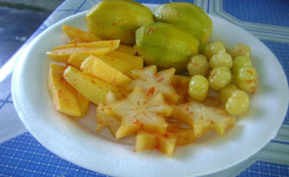A bowl of ready-to-eat fruit