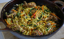 A homemade ‘sweet hands’ favourite: Chicken Chowmein (Photo by Cynthia Nelson)
