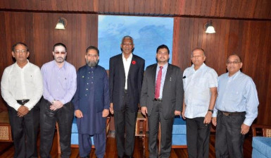 From left are Dr. Carl Niamatali, Chief Executive Officer of the Central Islamic Organisation, Shaykh Moen-ul-Hack, Senior Economist from the Bank, Dr. Salman Syed Ali, President David Granger, the Bank’s Division Manager of Advisory Services, Yahya Aleem ur Rehman, Kads Khan and Fazil Hack (GINA photo)