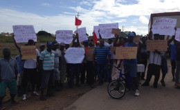 Albion sugar workers and GAWU representatives picketed GuySuCo’s offices yesterday.
