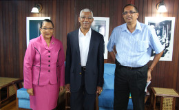 President David Granger (centre) along with President of the Scout Association of Guyana Ramsay Ali (right) and the Scout’s Chief Commissioner Zaida Joaquin during their meeting earlier today.  (Ministry of the Presidency photo)
