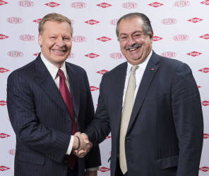 DuPont CEO Edward Breen, left, said Dow Chemical CEO Andrew Liveris, right, called him on his first day running DuPont in October. Photo: Dupont