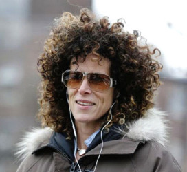 Andrea Constand, who accuses Bill Cosby of sexually assaulting her, walks in a park in Toronto, December 30, 2015. REUTERS/Mark Blinch