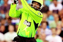 Chris Gayle … struck 41 in Renegades’ defeat. (file photo) 