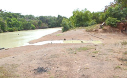 The low water level in one of the channels in Region Nine  (GINA photo)
