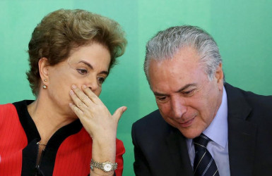 Brazil’s President Dilma Rousseff (L) talks to Vice President Michel Temer at the Planalto Palace in Brasilia, Brazil, in this March 2, 2016 file photo. REUTERS/Adriano Machado/Files 