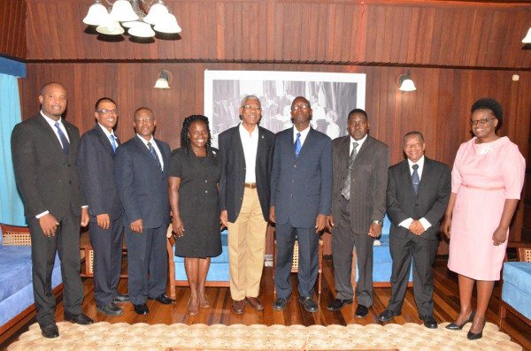The team meeting with President David Granger (centre) (Ministry of the Presidency photo)