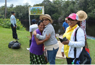   Minister within the Ministry of Indigenous Peoples’ Affairs, Valerie Garrido-Lowe (centre) and Minister of in the Ministry of Communities, Dawn Hastings- Williams (right) in Kako, Region Seven (GINA photo)