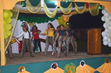 Students of the Mahdia Secondary dancing (GINA photo)