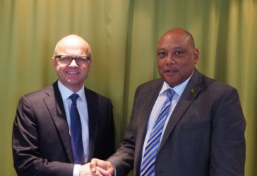 Norway’s Minister of Climate and Environment, Vidar Helgesen (left), and Guyana’s Minister of Natural Resources, Raphael Trotman, reiterated their commitment to reach their shared goals as set out in the bilateral partnership on climate and forest. Credit: Ministry of Climate and Environment 