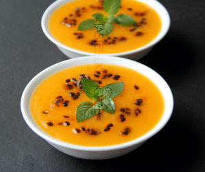 Pawpaw Fruit Soup with Passion Fruit Photo by Cynthia Nelson 