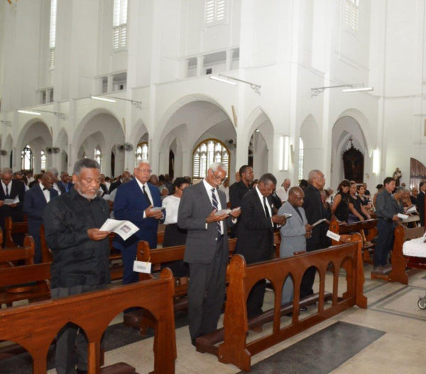 From right to left: President David Granger; Minister of Foreign Affairs, Carl Greenidge; Speaker of the National Assembly and Dr. Barton Scotland. Minister of Agriculture, Noel Holder is in the second row, while former Prime Minister, Samuel Hinds is at extreme left. (Ministry of the Presidency photo)