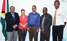 Prime Minister Moses Nagamootoo (left) with the members of the group who visited (Department of Public Information photo)