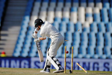 New Zealand’s Mitchell Santner is bowled by South Africa’s Dale Steyn. (Reuters photo) 