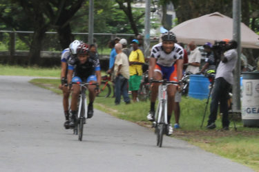 Michael Anthony on his way to winning yesterday’s feature event. (Orlando Charles photo)