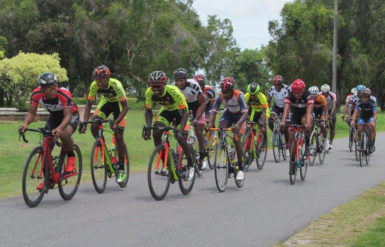 The peloton which unsuccessfully tried to catch the podium finishers yesterday. 