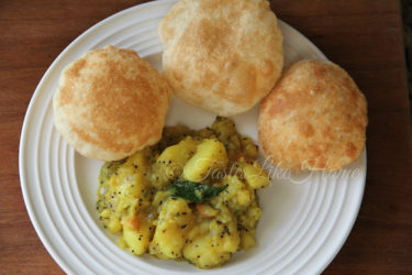 Poori to serve with sweet or savoury accompaniments (Photo by Cynthia Nelson) 