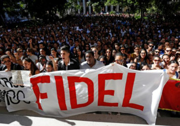 Students of Havana University pay tribute to Cuba’s late President Fidel Castro as they march to Revolution Square in Havana, Cuba, November 28, 2016.(Reuters/Stringer)