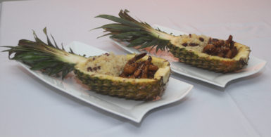 teriyaki-prawns-pineapple-boat