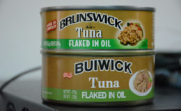 The packing for Brunswick Tuna, distributed by Beepats, is nearly identical to the Buiwick Tuna brand. 