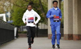 London Marathon - Kenenisa Bekele (L) and Feyisa Lilesa (R) of Ethiopia ahead of the 2017 Virgin Money London Marathon  (Reuters / Matthew Childs)