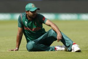 India v Bangladesh - 2017 ICC Champions Trophy Semi Final – Edgbaston Bangladesh’s Mashrafe Mortaza looks dejected (Reuters / Andrew Boyers) 
