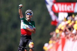 Astana rider Fabio Aru of Italy wins the stage. REUTERS/Christian Hartmann