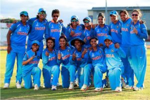 India celebrate winning their semi-final against Australia (Reuters/Jason Cairnduff)
