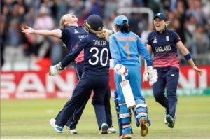 England Anya Shrubsole celebrates with her teammates as another wicket falls. (Reuters photo)
