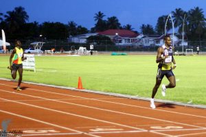 Malique Smith winning the 800m at the Aliann Pompey Invitational last month at the National Track and Field Centre, Leonora (Orlando Charles photo)
