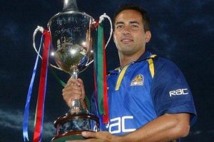 Hollioake captained Surrey to nine domestic trophies