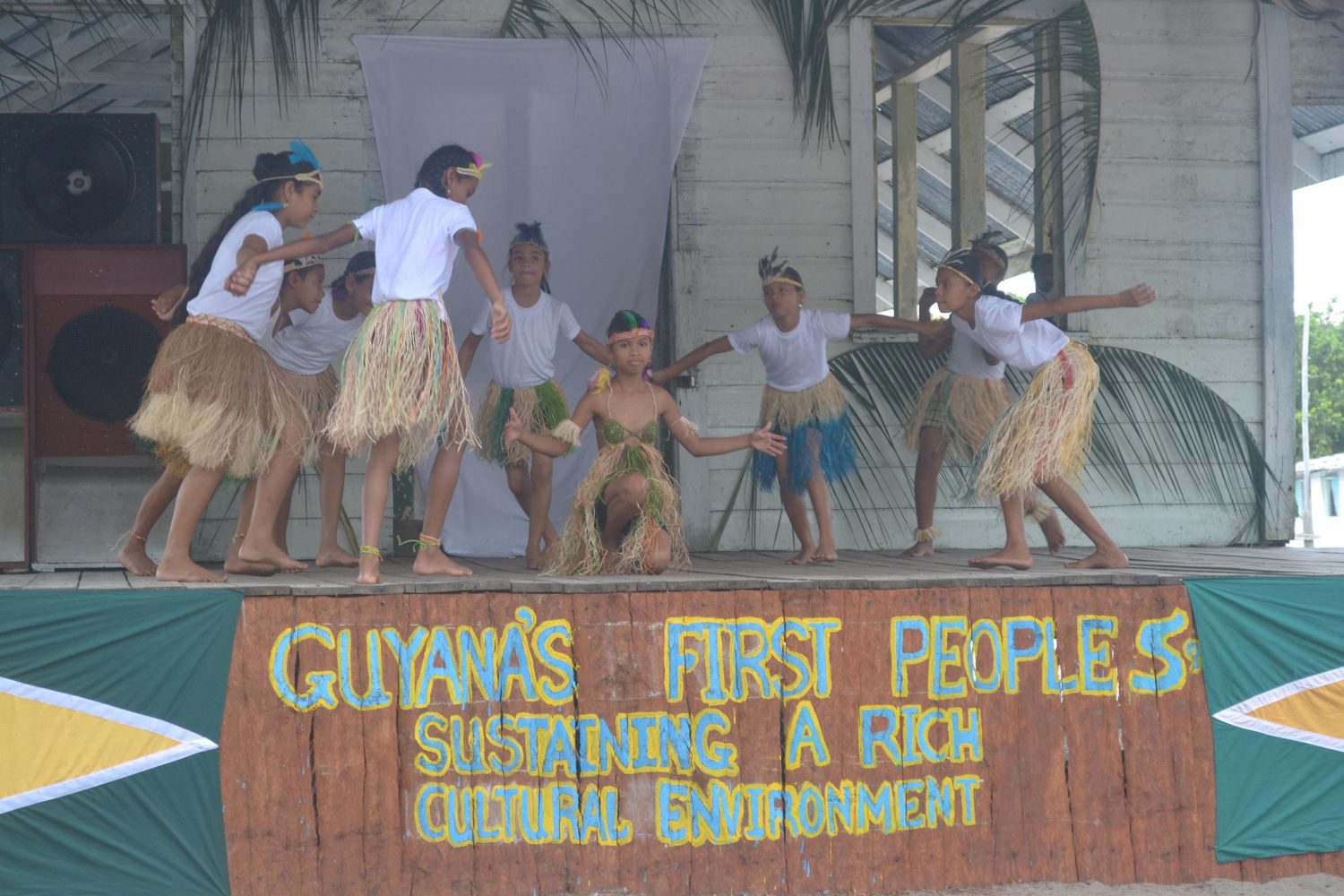 Students of the Santa Aratak Primary School performing a traditional dance  (DPI photo)
